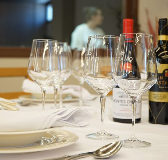 restaurante-enoturismo-rioja-bodegas-lozano-comedor2